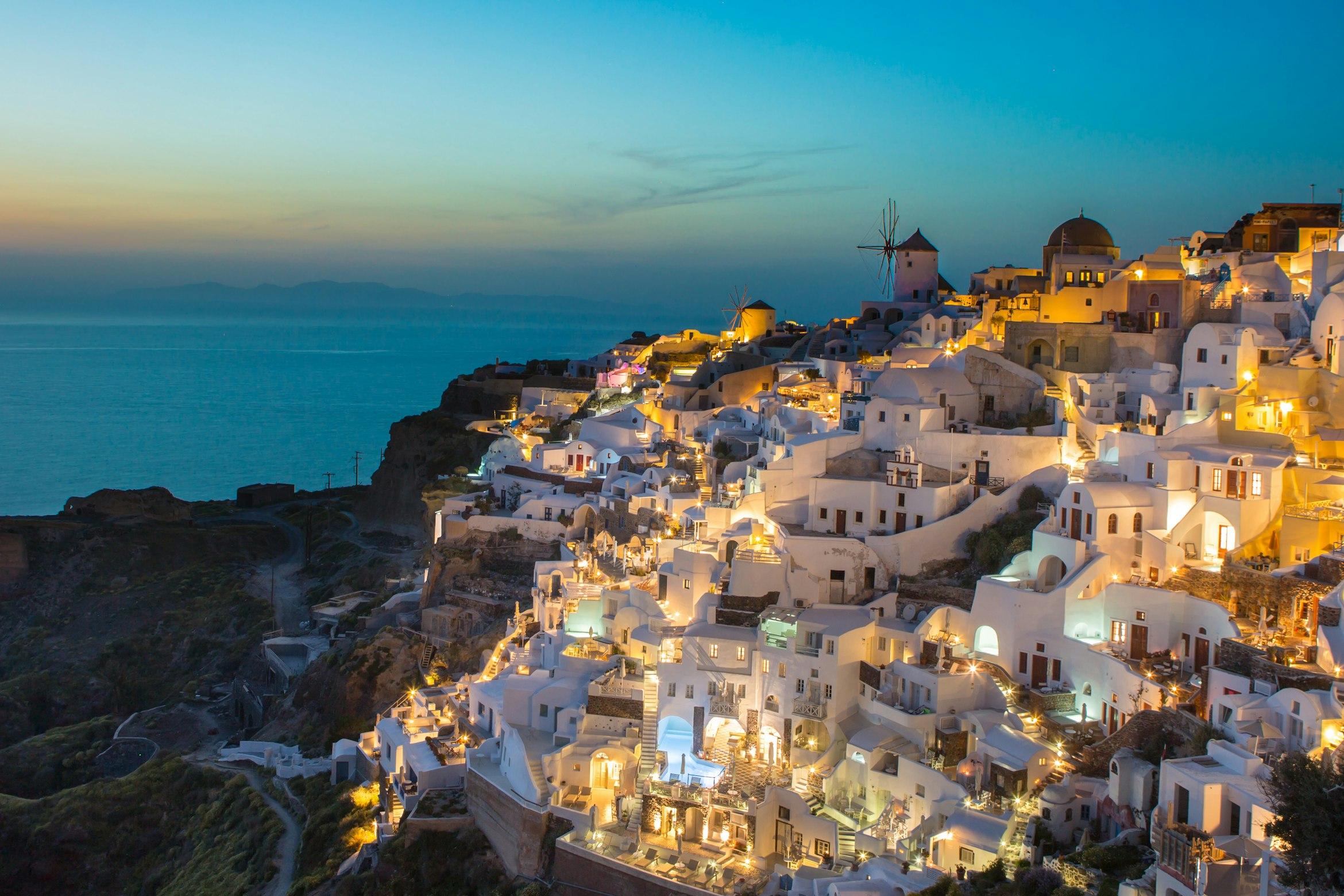 Spend a Day in Oia
